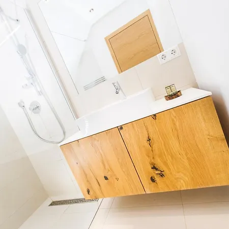Himmlisch Urlauben In Pichl By Schladming-appartements * 斯拉德明