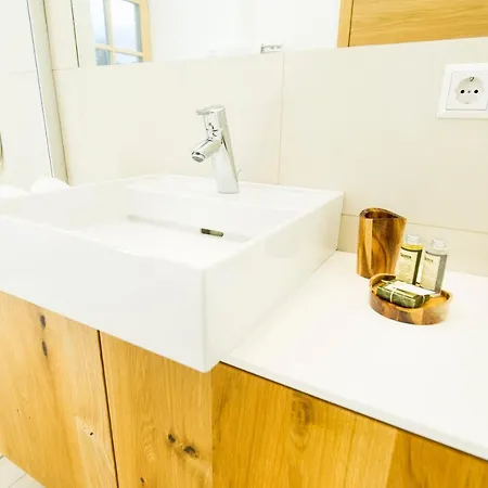 Himmlisch Urlauben In Pichl By Schladming-appartements * 斯拉德明